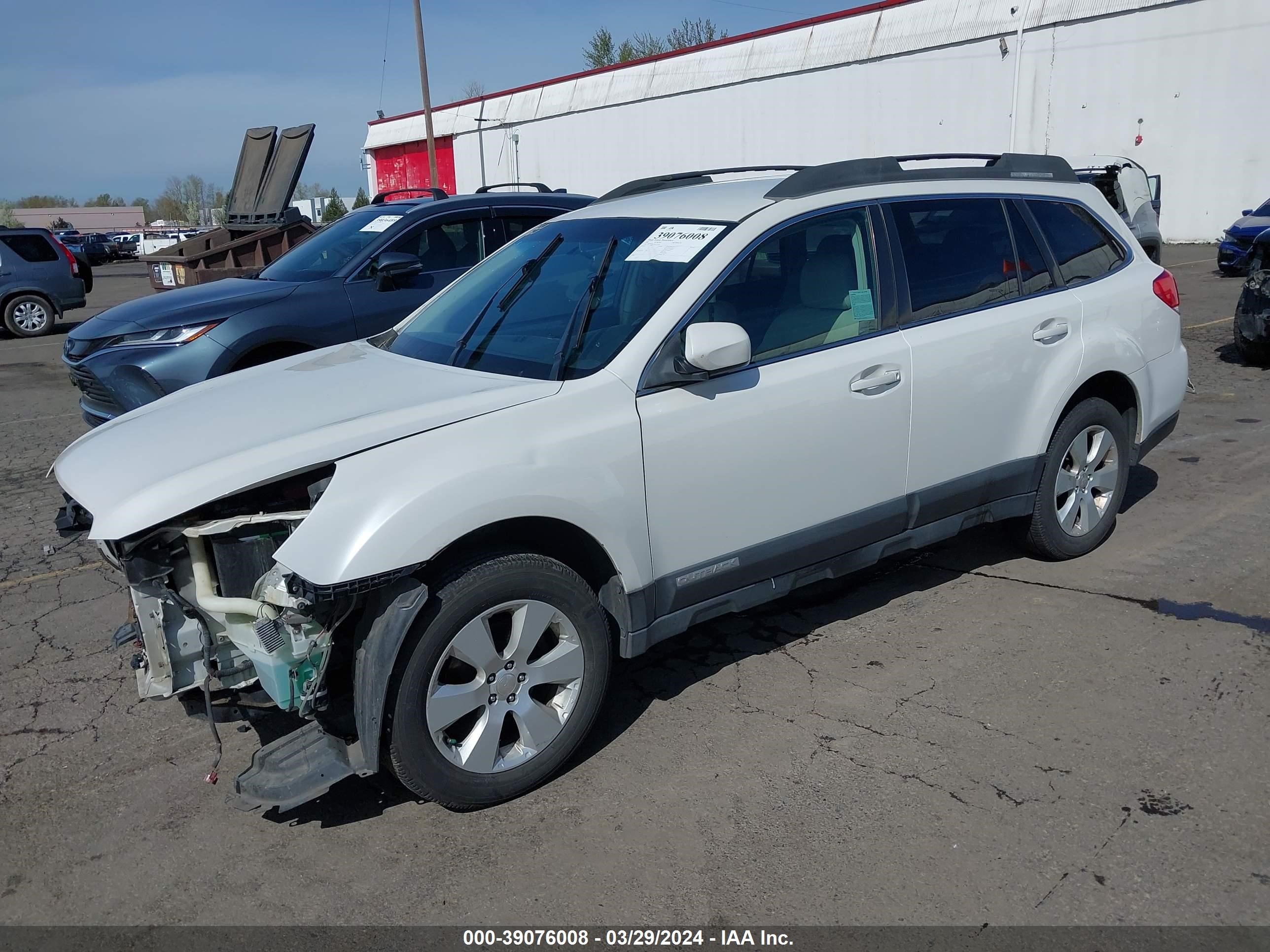 Photo 1 VIN: 4S4BRBBC2B3353368 - SUBARU OUTBACK 