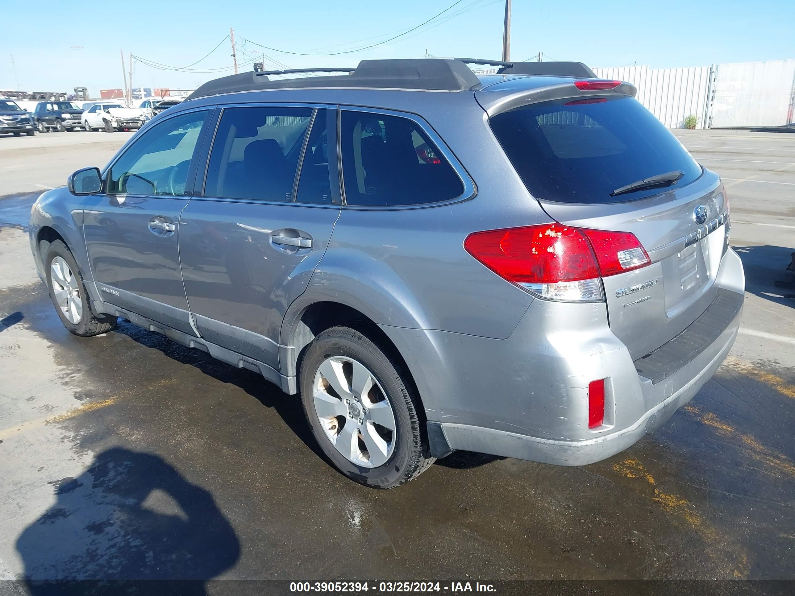 Photo 2 VIN: 4S4BRBBC6A3328150 - SUBARU OUTBACK 