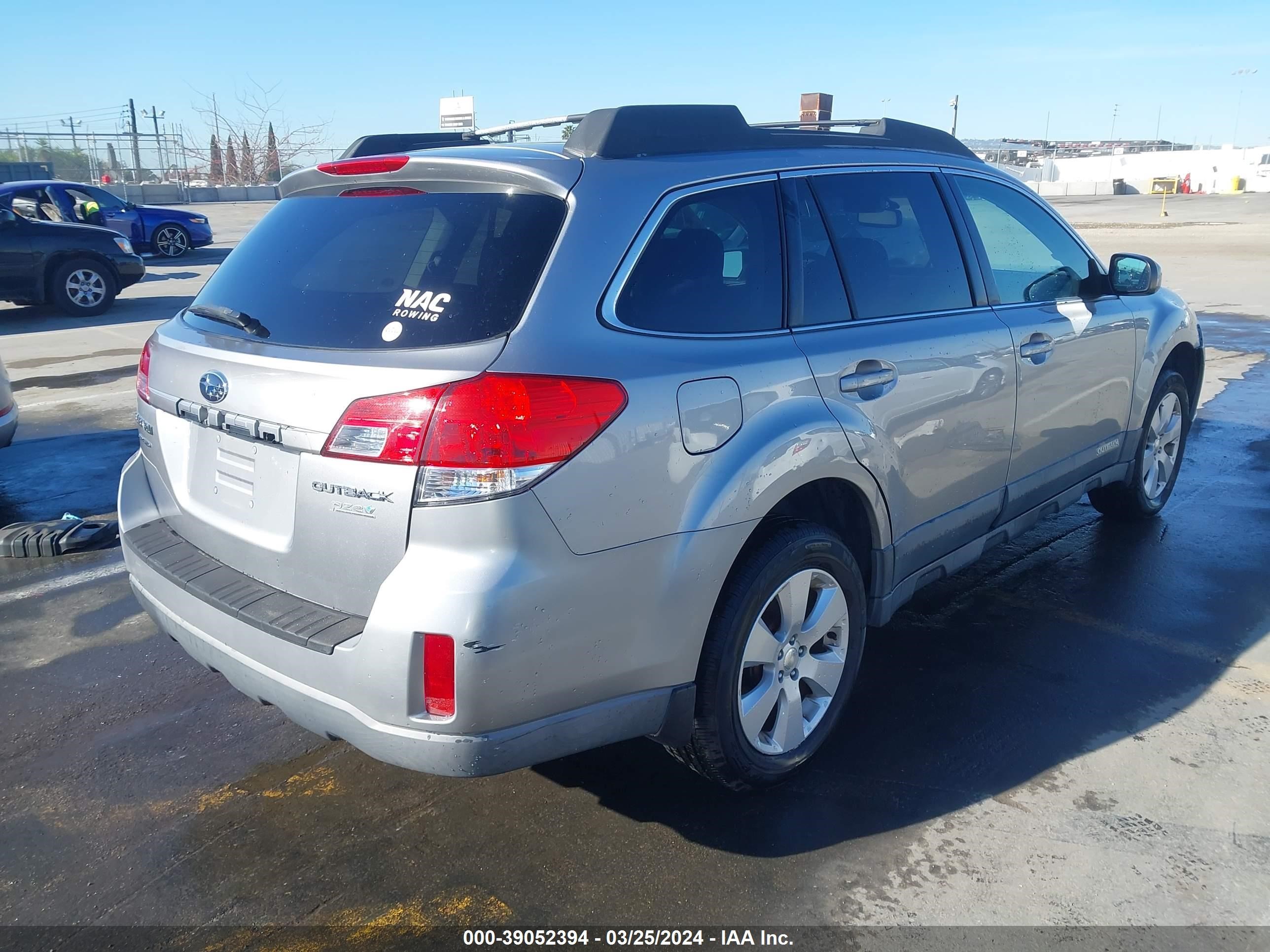 Photo 3 VIN: 4S4BRBBC6A3328150 - SUBARU OUTBACK 