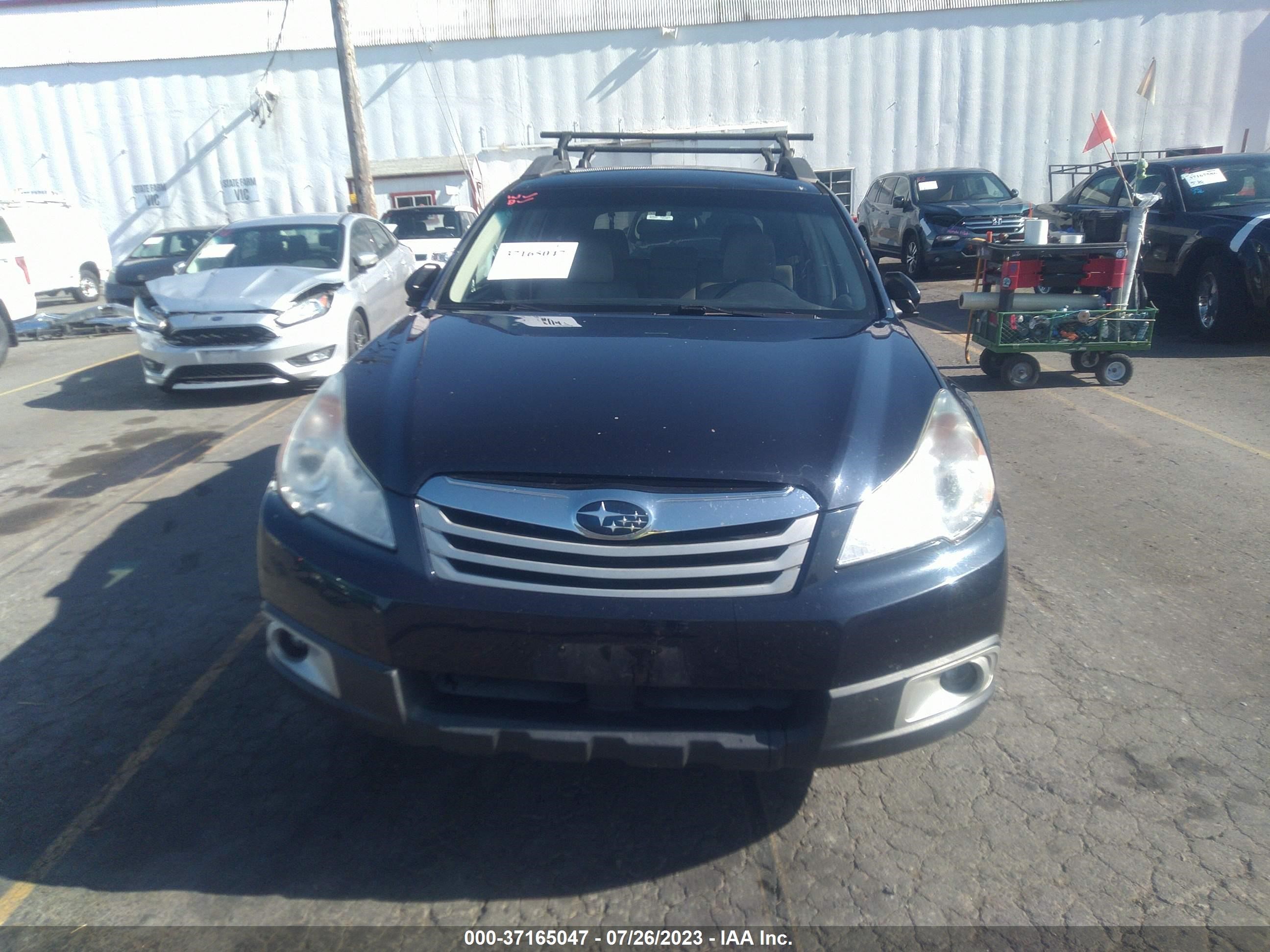 Photo 11 VIN: 4S4BRBBC9C3247677 - SUBARU OUTBACK 