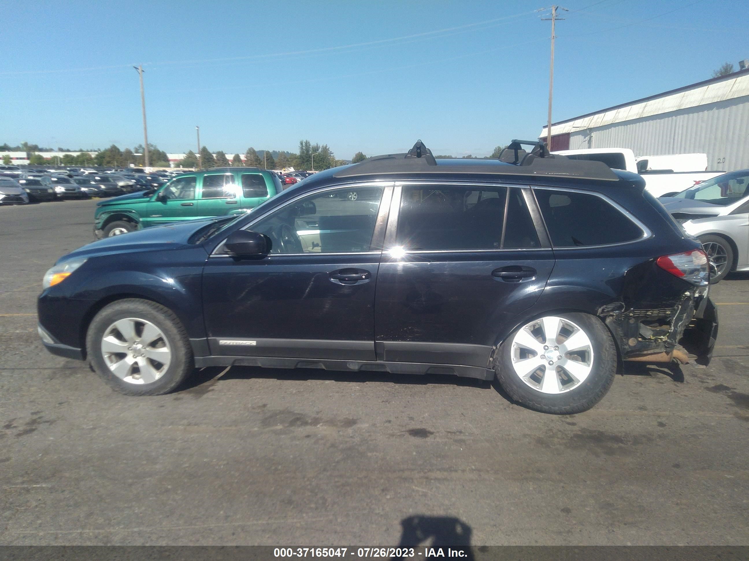 Photo 13 VIN: 4S4BRBBC9C3247677 - SUBARU OUTBACK 