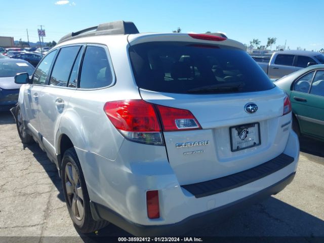 Photo 2 VIN: 4S4BRBBCXC3227731 - SUBARU OUTBACK 