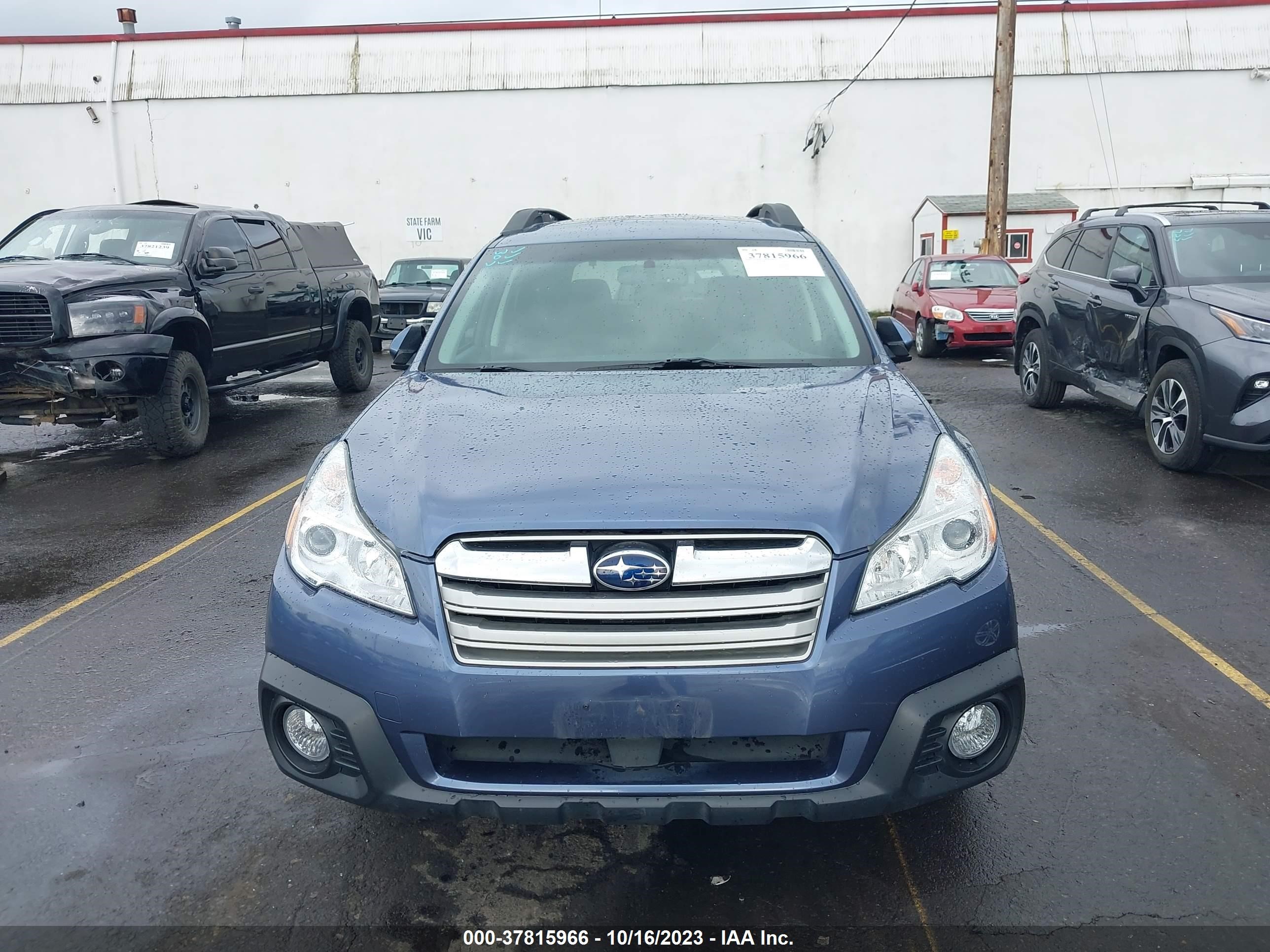 Photo 11 VIN: 4S4BRBCC0D3303957 - SUBARU OUTBACK 