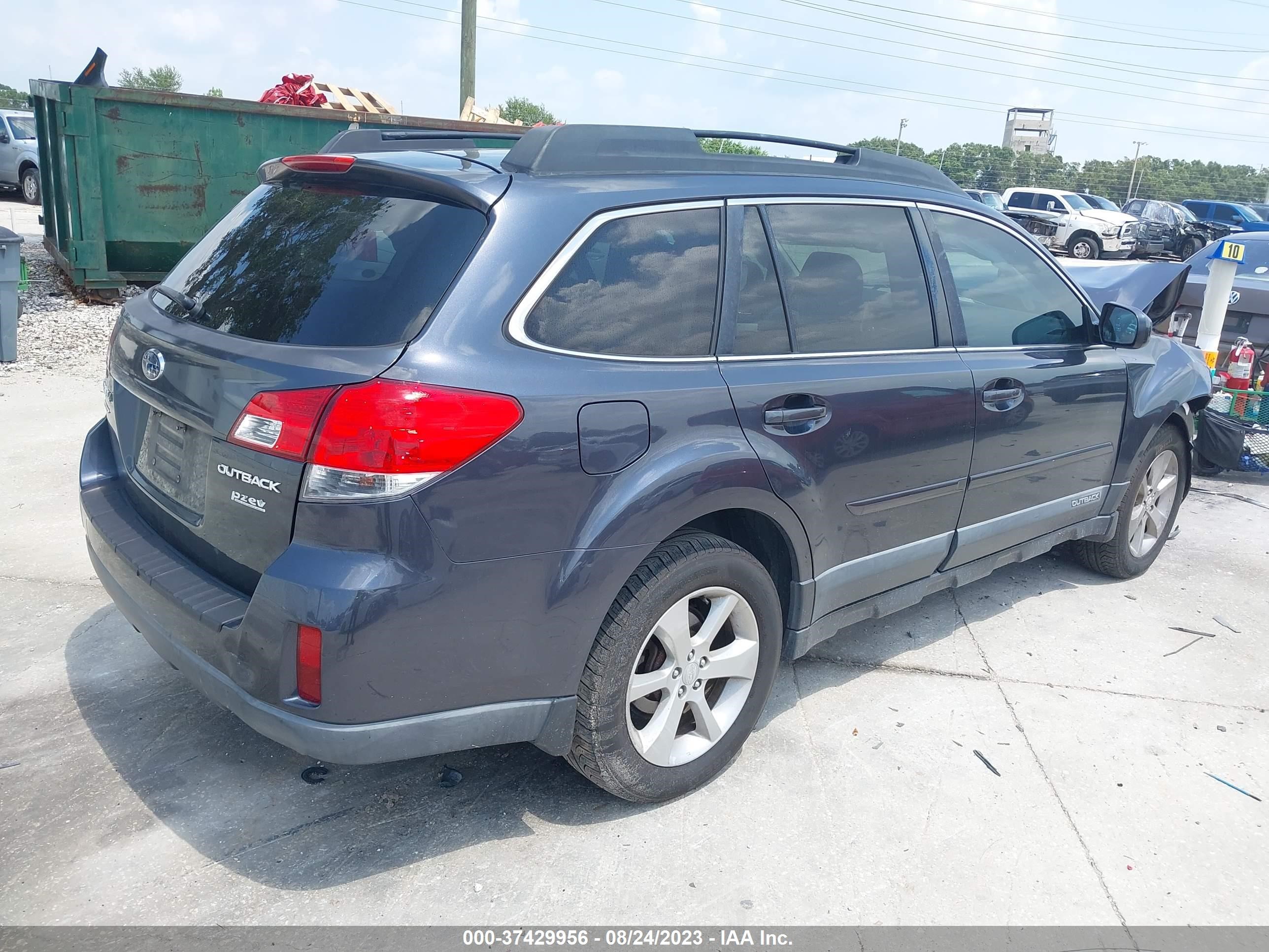 Photo 3 VIN: 4S4BRBCC1D3238455 - SUBARU OUTBACK 