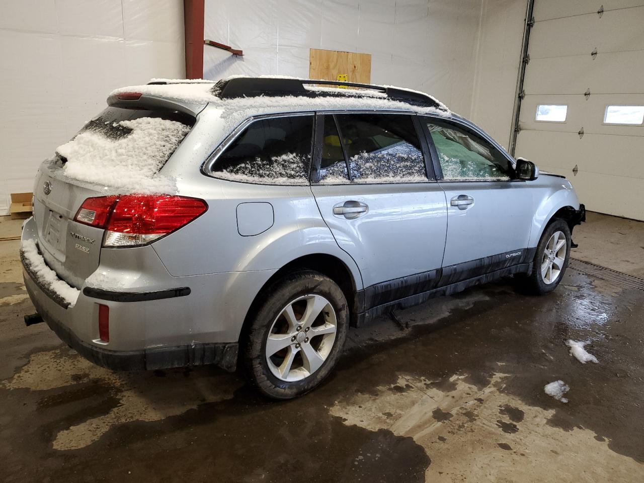 Photo 2 VIN: 4S4BRBCC1D3245065 - SUBARU OUTBACK 