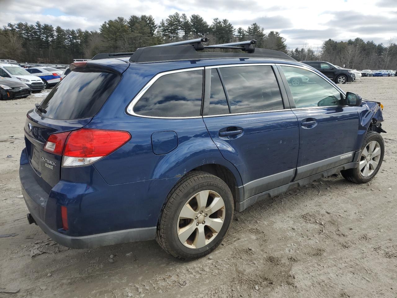 Photo 2 VIN: 4S4BRBCC2B3316562 - SUBARU OUTBACK 