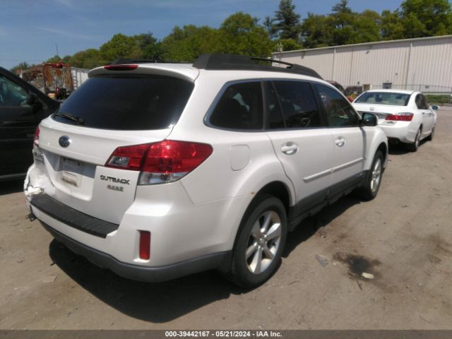 Photo 3 VIN: 4S4BRBCC2E3220015 - SUBARU OUTBACK 