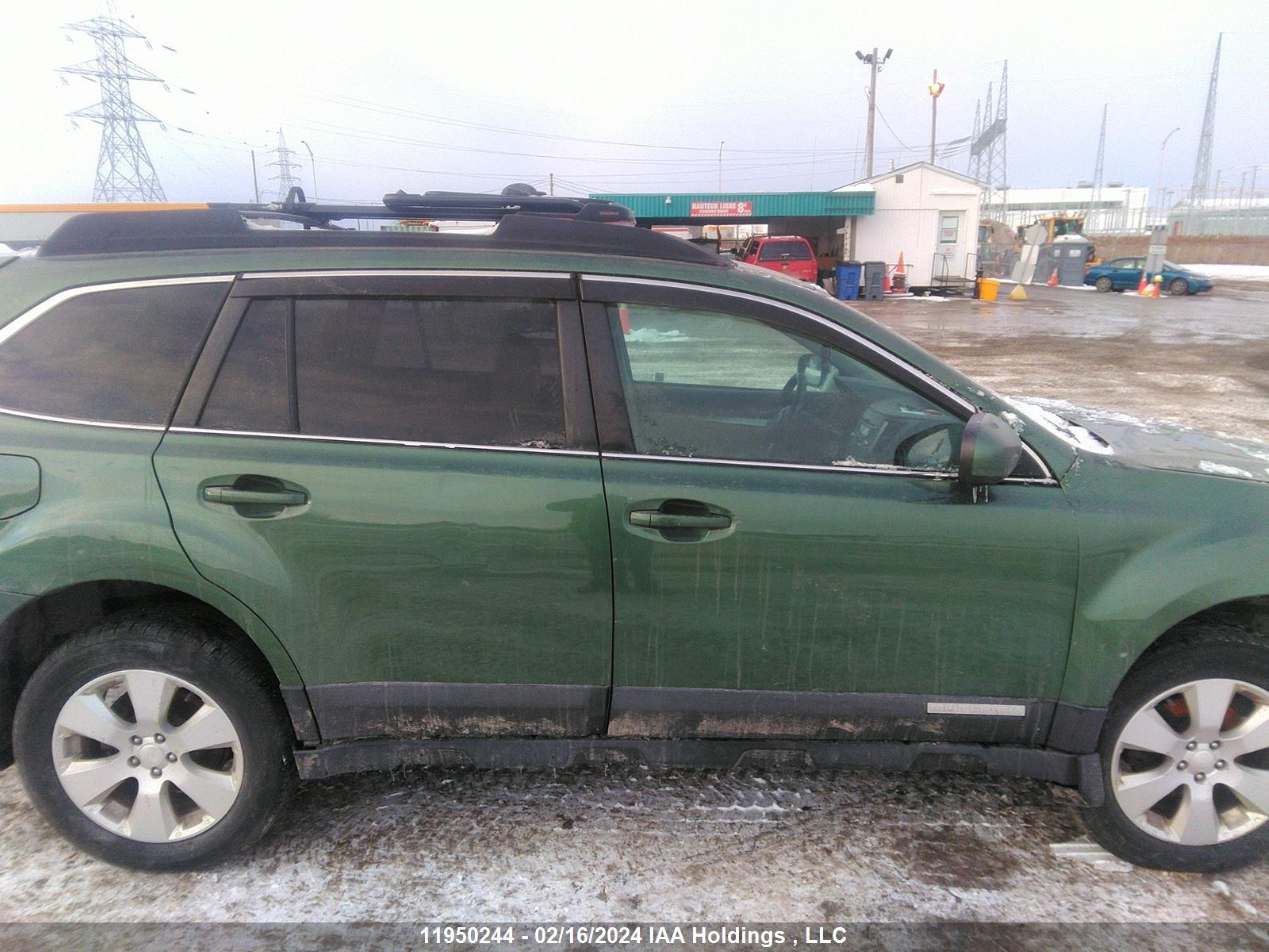 Photo 13 VIN: 4S4BRBCC3B1335195 - SUBARU OUTBACK 