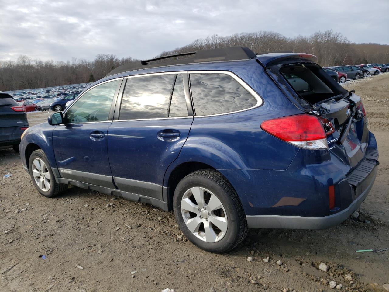 Photo 1 VIN: 4S4BRBCC3B3353085 - SUBARU OUTBACK 