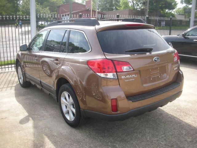 Photo 2 VIN: 4S4BRBCC3D1221197 - SUBARU OUTBACK 