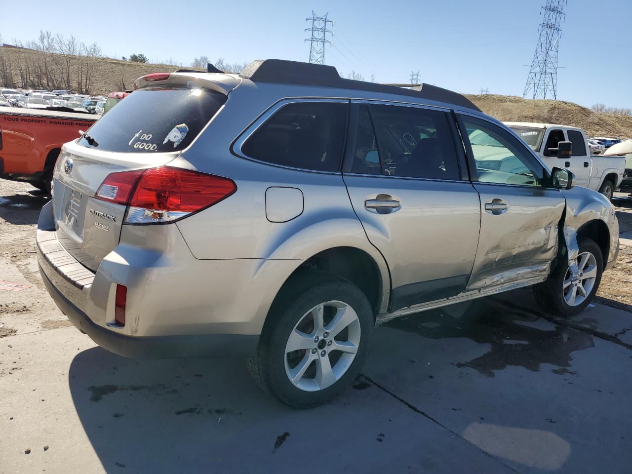 Photo 2 VIN: 4S4BRBCC4E3303915 - SUBARU OUTBACK 