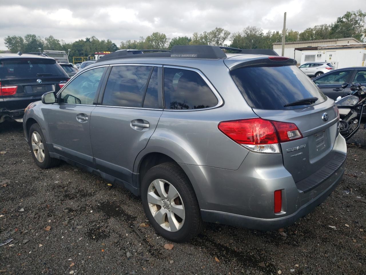 Photo 1 VIN: 4S4BRBCC6B3325104 - SUBARU OUTBACK 