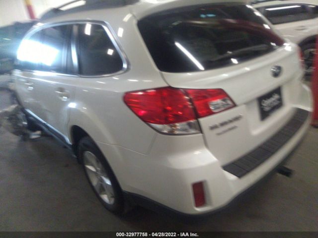 Photo 2 VIN: 4S4BRBCC6D3308628 - SUBARU OUTBACK 