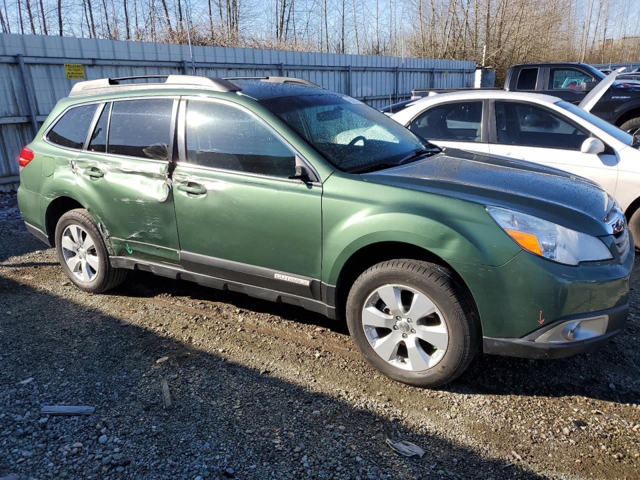 Photo 3 VIN: 4S4BRBCC7B3327864 - SUBARU OUTBACK 