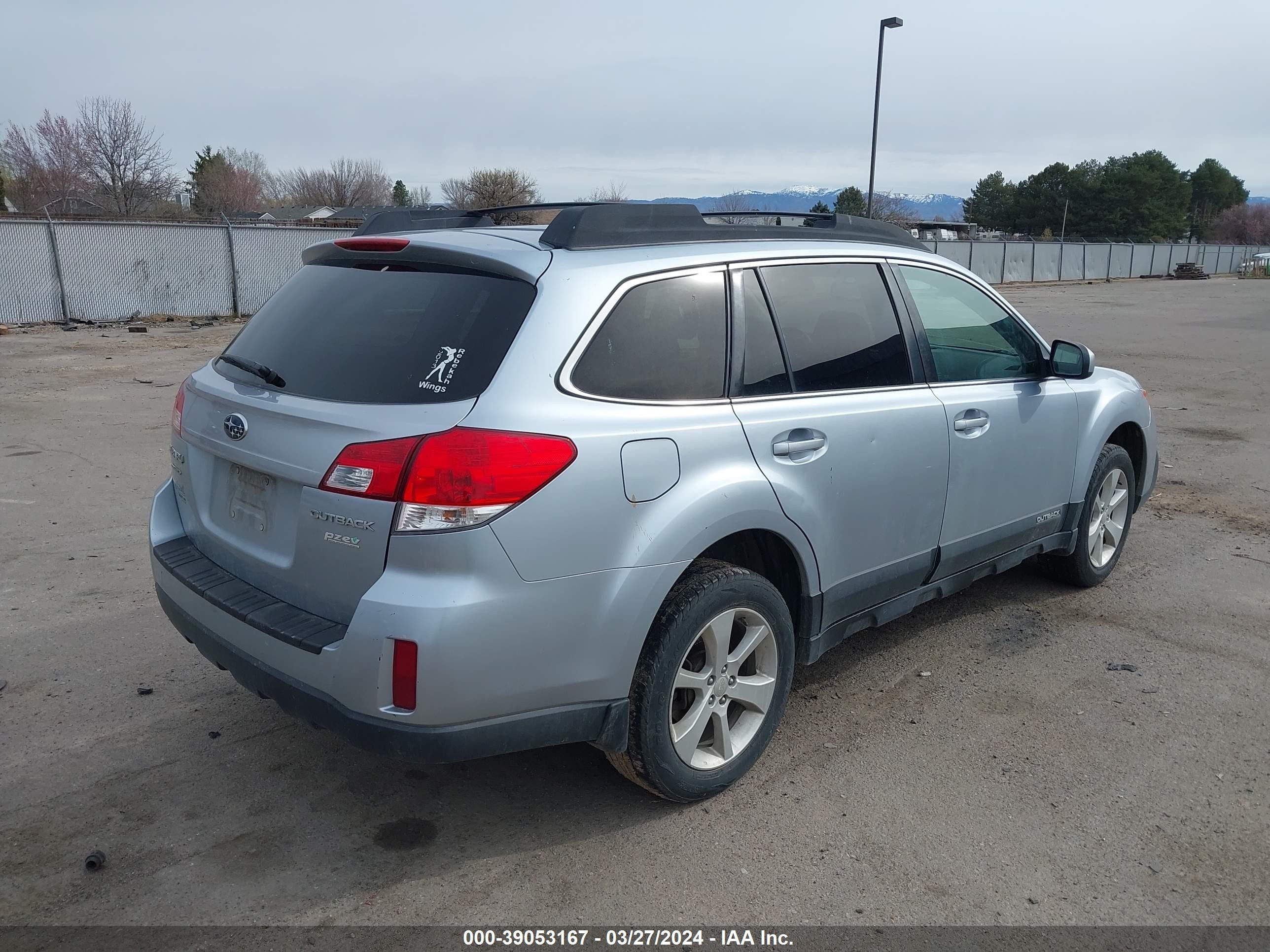 Photo 3 VIN: 4S4BRBCC8D3295218 - SUBARU OUTBACK 