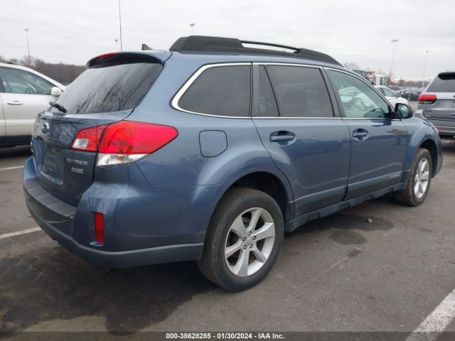 Photo 3 VIN: 4S4BRBCC8E3213957 - SUBARU OUTBACK 