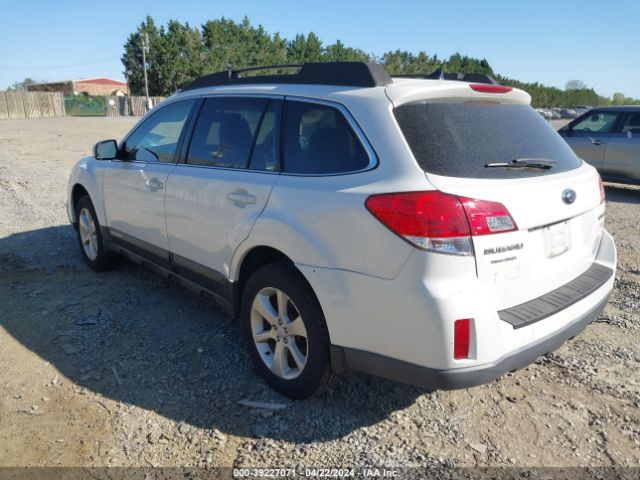 Photo 2 VIN: 4S4BRBDC5E3213607 - SUBARU OUTBACK 