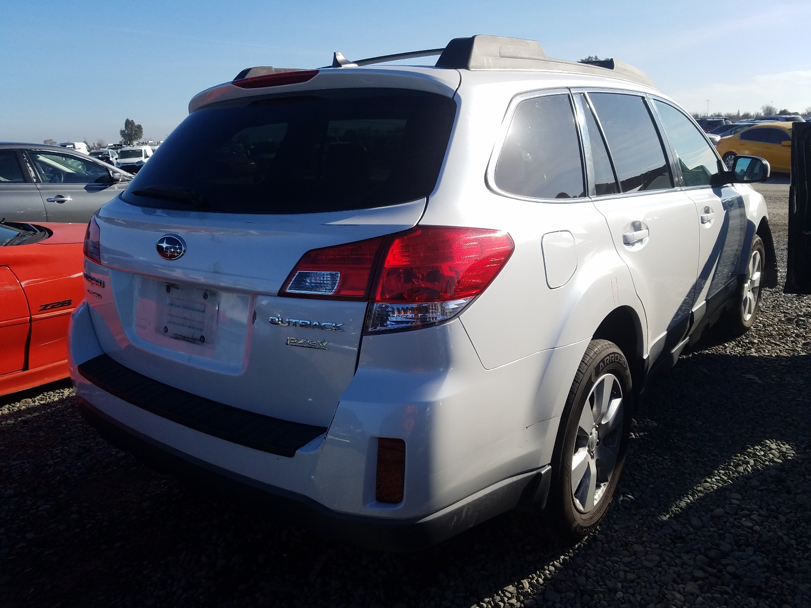 Photo 3 VIN: 4S4BRBFC0C3285289 - SUBARU OUTBACK 2. 