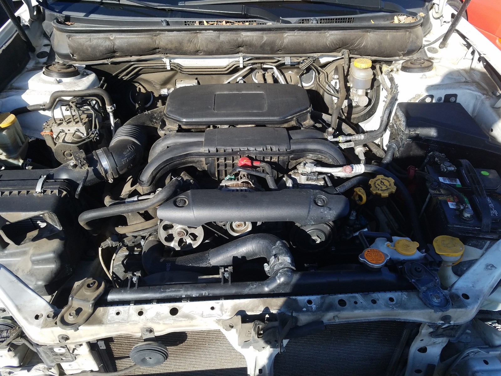 Photo 6 VIN: 4S4BRBFC0C3285289 - SUBARU OUTBACK 2. 