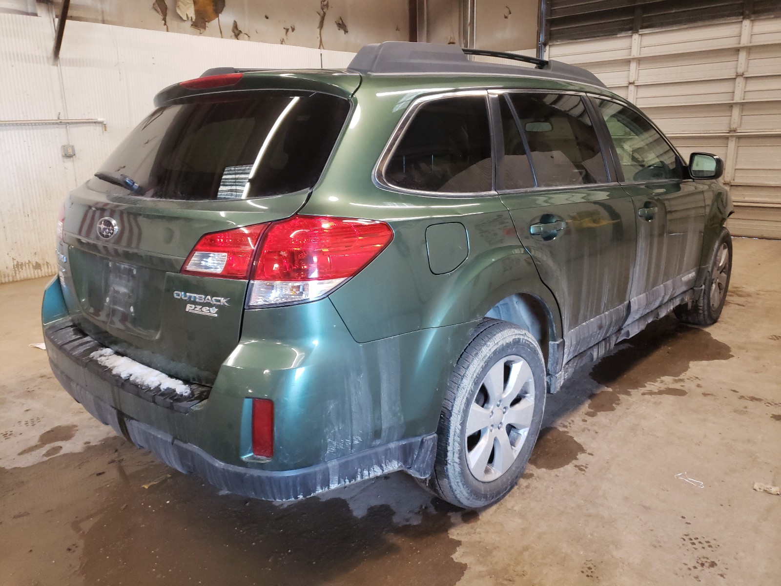 Photo 3 VIN: 4S4BRBFC7A3339989 - SUBARU OUTBACK 2. 