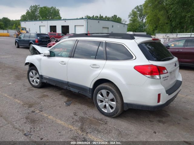 Photo 2 VIN: 4S4BRBGC0B3347819 - SUBARU OUTBACK 