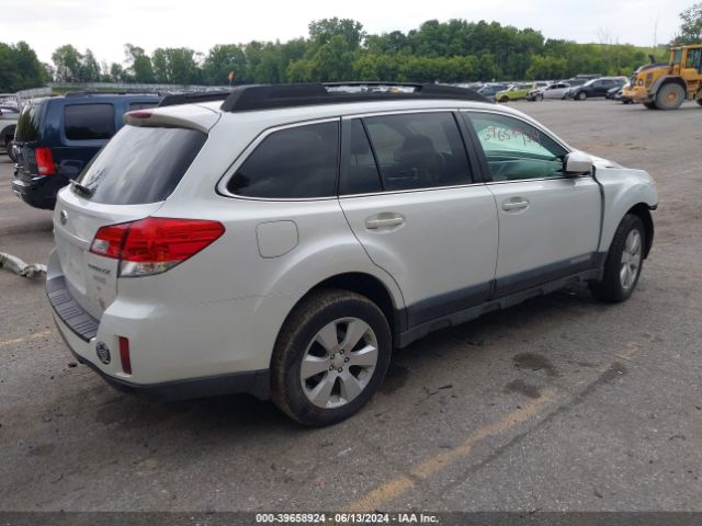 Photo 3 VIN: 4S4BRBGC0B3347819 - SUBARU OUTBACK 