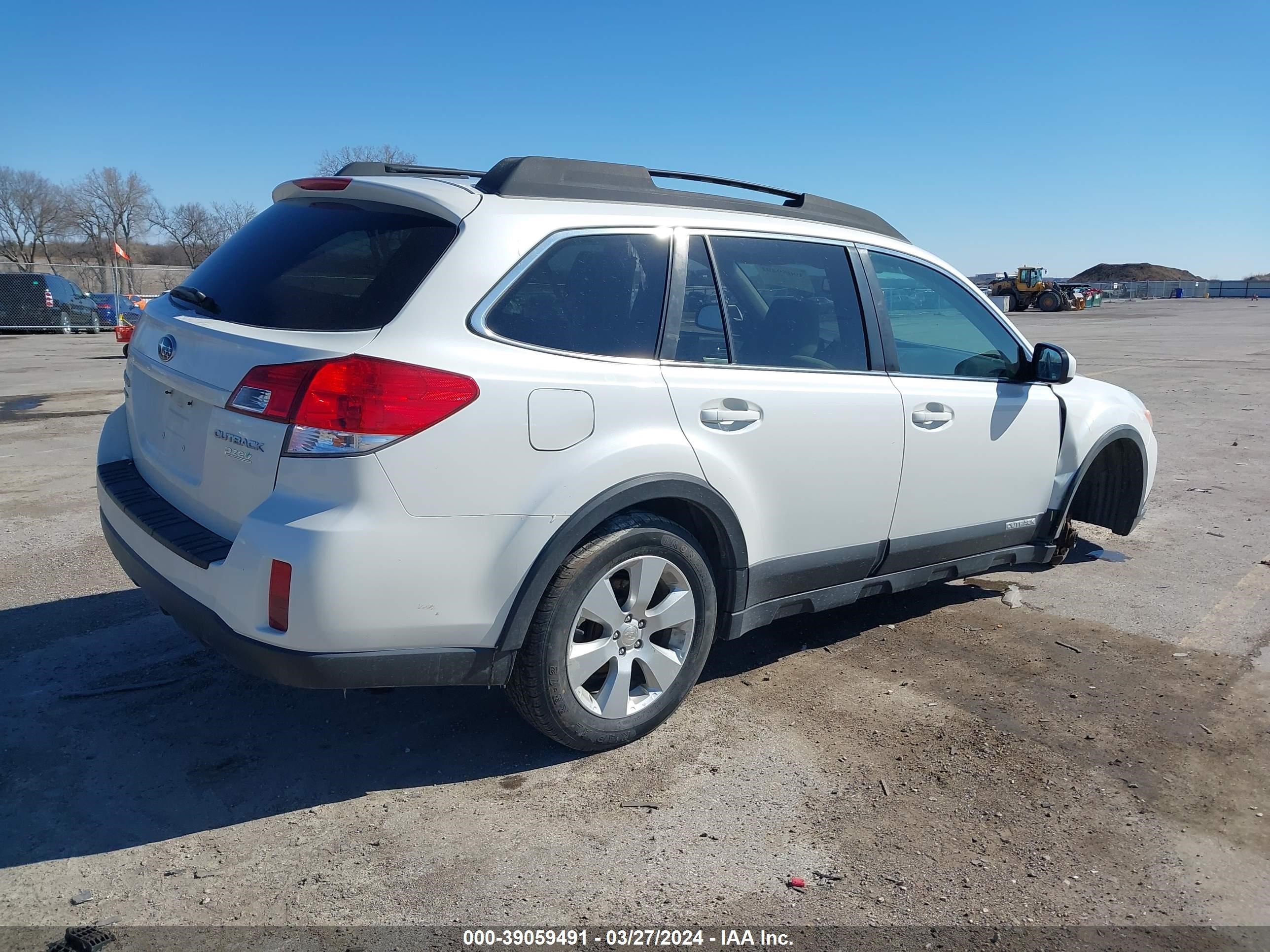 Photo 3 VIN: 4S4BRBGC1A3368192 - SUBARU OUTBACK 