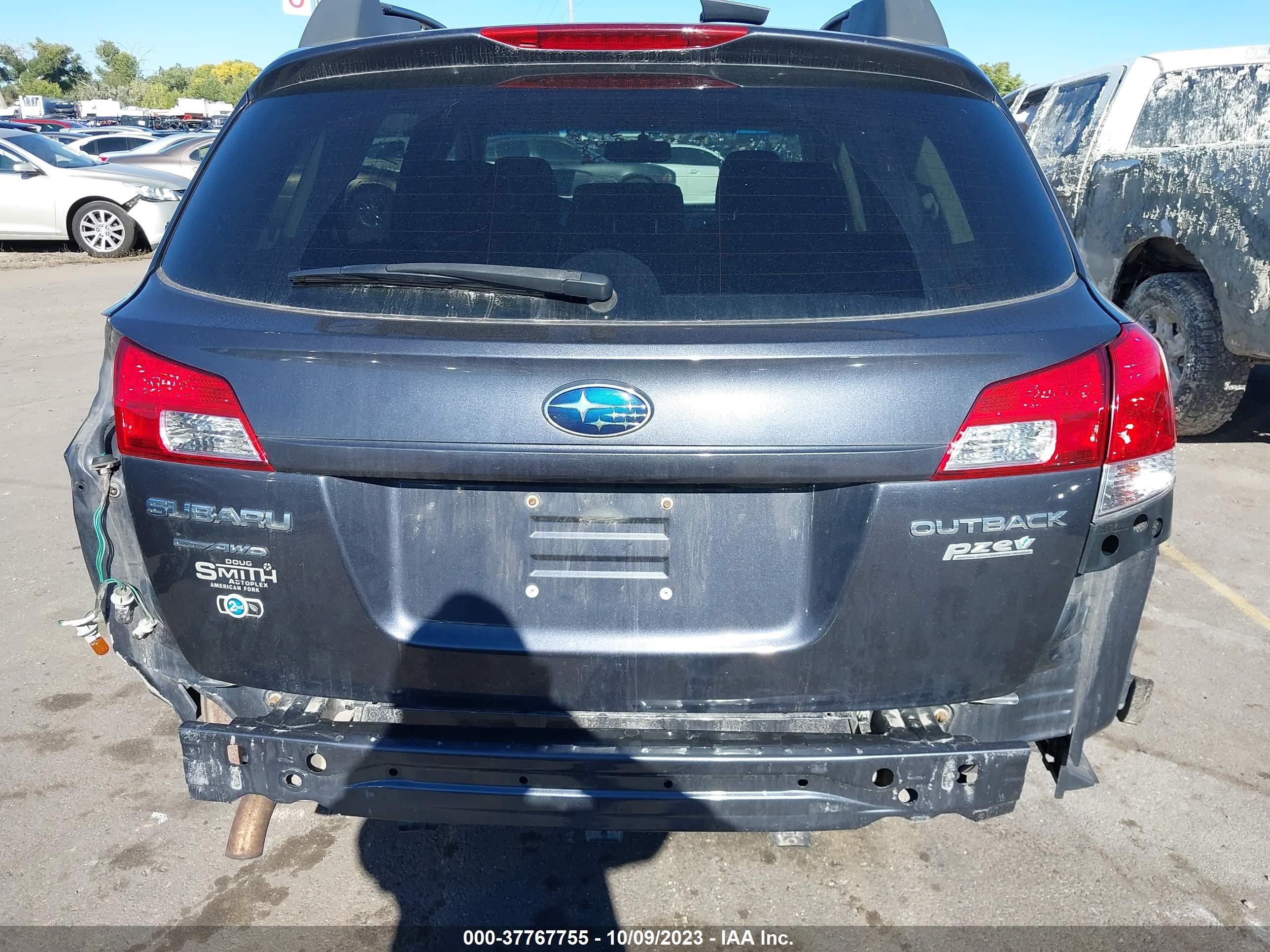 Photo 15 VIN: 4S4BRBGC3A3383471 - SUBARU OUTBACK 