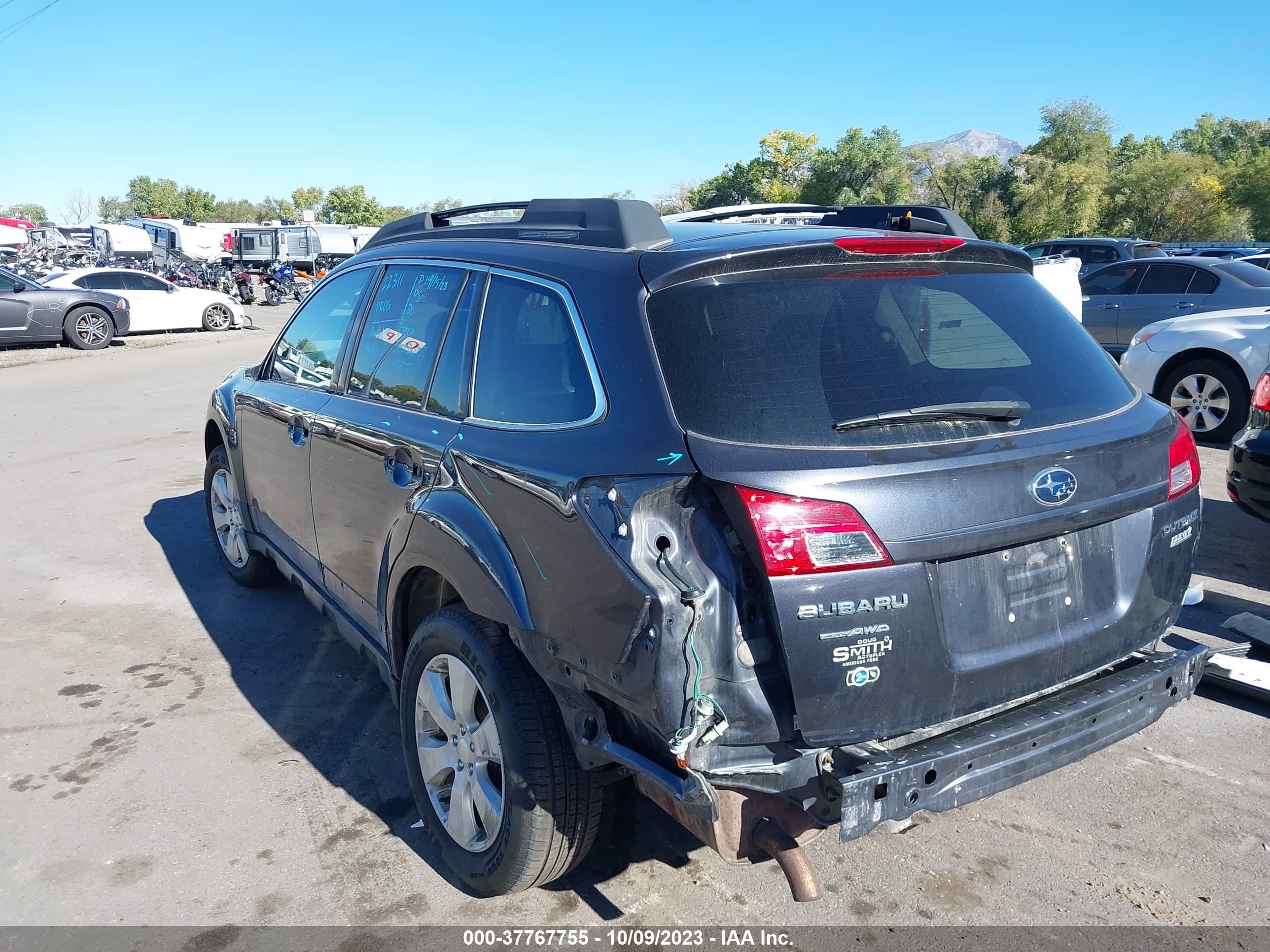 Photo 2 VIN: 4S4BRBGC3A3383471 - SUBARU OUTBACK 