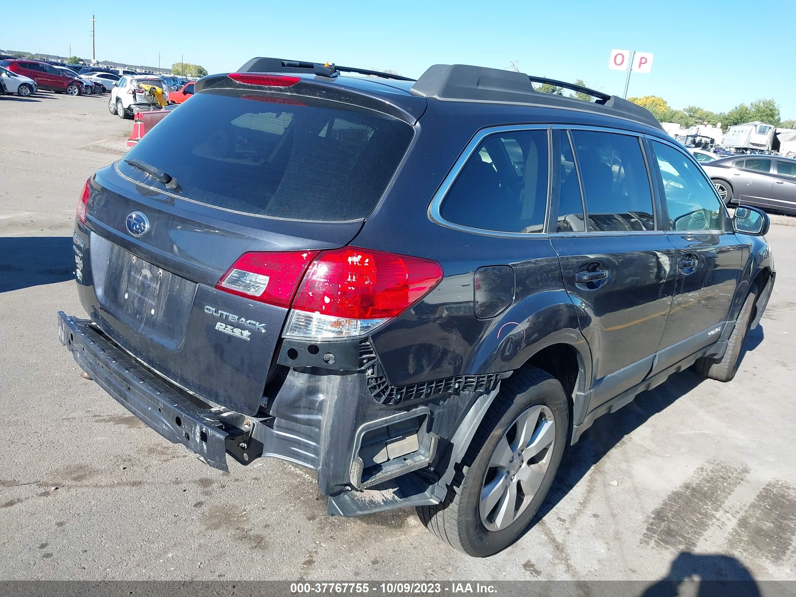 Photo 3 VIN: 4S4BRBGC3A3383471 - SUBARU OUTBACK 