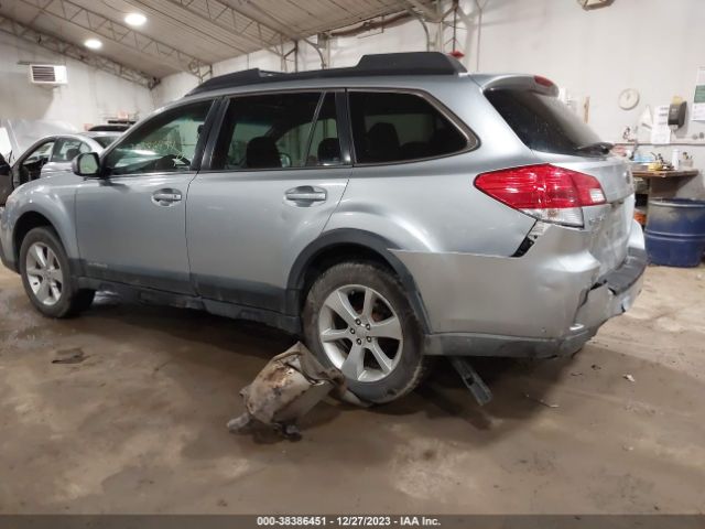 Photo 2 VIN: 4S4BRBGC3D3227337 - SUBARU OUTBACK 