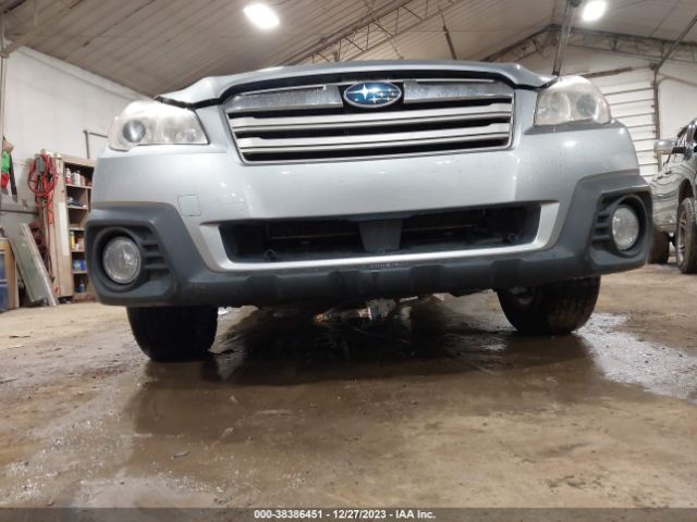 Photo 5 VIN: 4S4BRBGC3D3227337 - SUBARU OUTBACK 