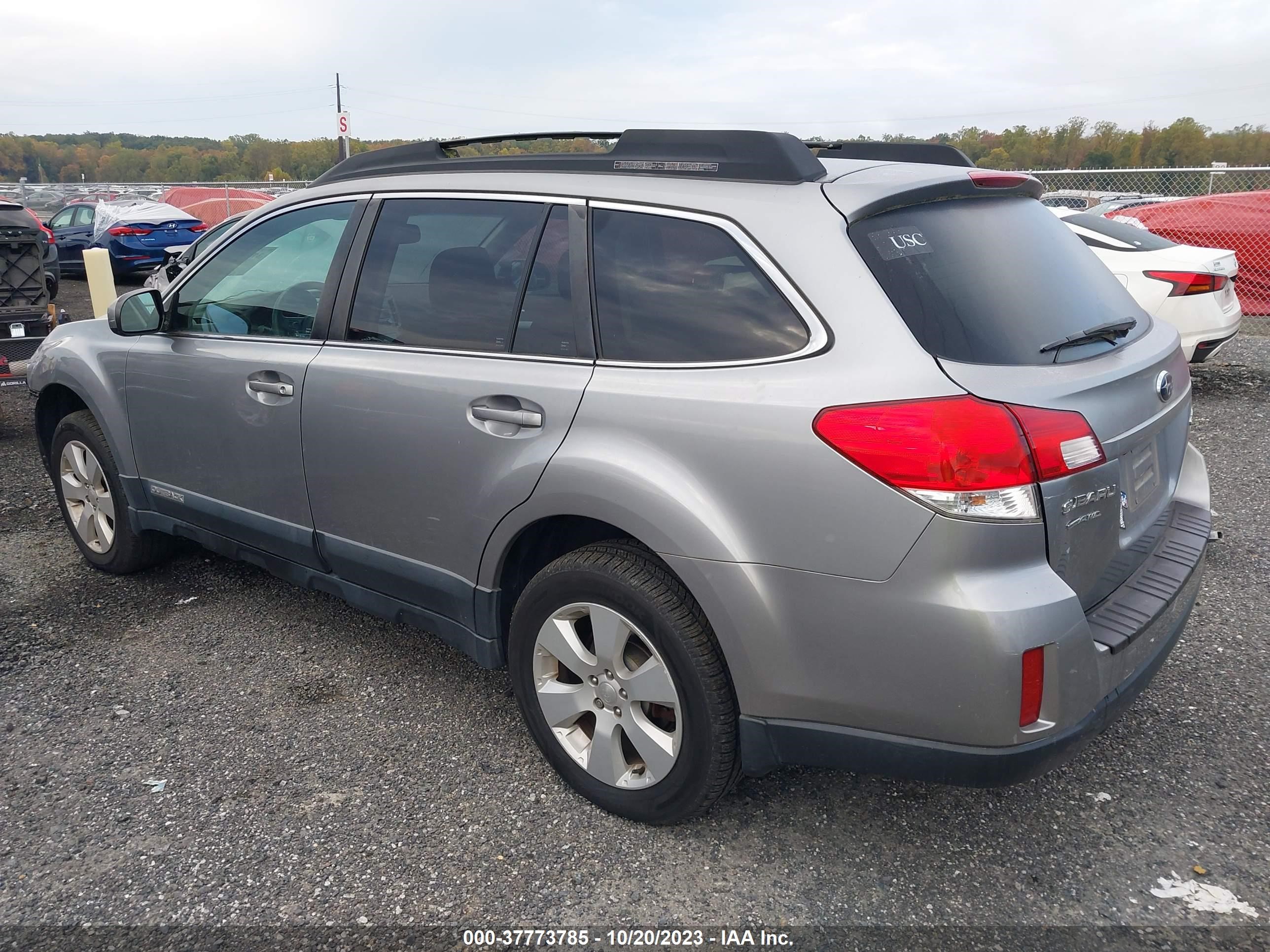 Photo 2 VIN: 4S4BRBGC4B3396599 - SUBARU OUTBACK 