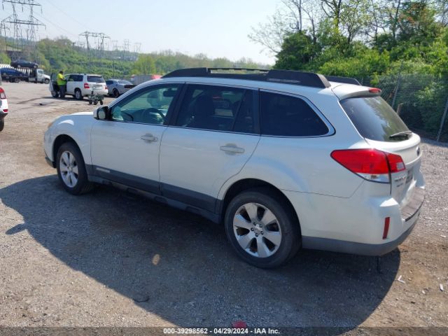 Photo 2 VIN: 4S4BRBGC5B3312550 - SUBARU OUTBACK 