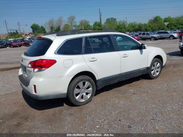 Photo 3 VIN: 4S4BRBGC5B3312550 - SUBARU OUTBACK 