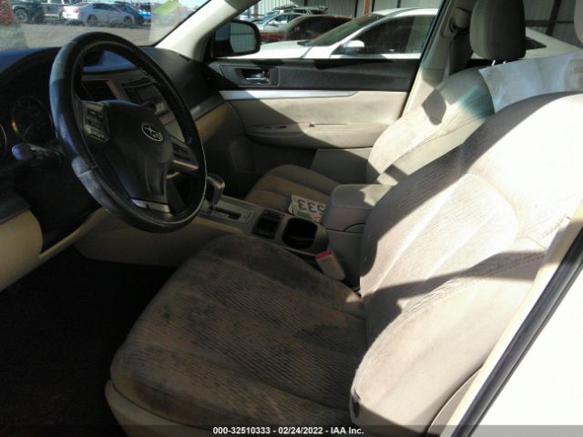 Photo 4 VIN: 4S4BRBGC5C3303106 - SUBARU OUTBACK 