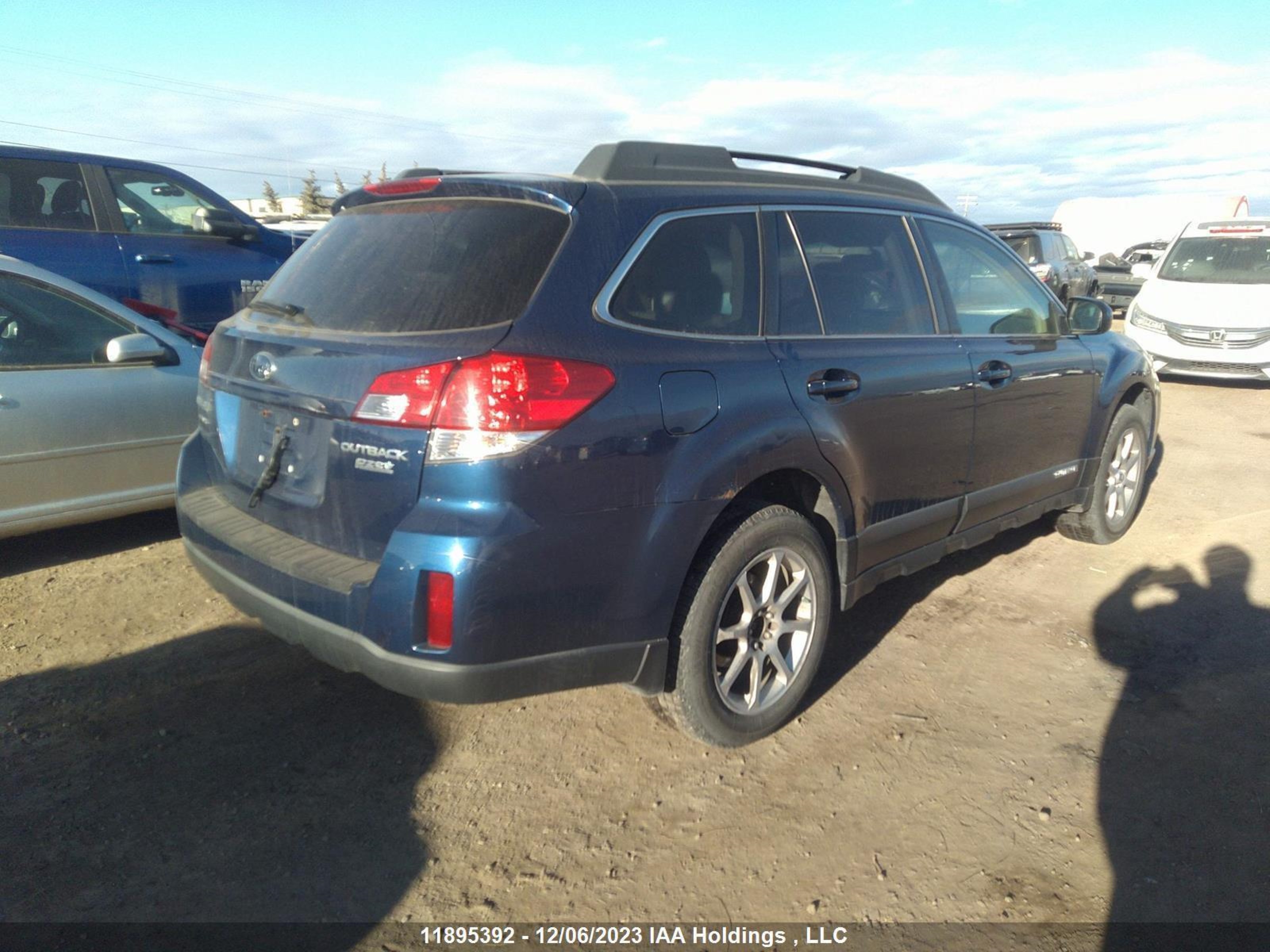 Photo 3 VIN: 4S4BRBGC6A3355180 - SUBARU OUTBACK 