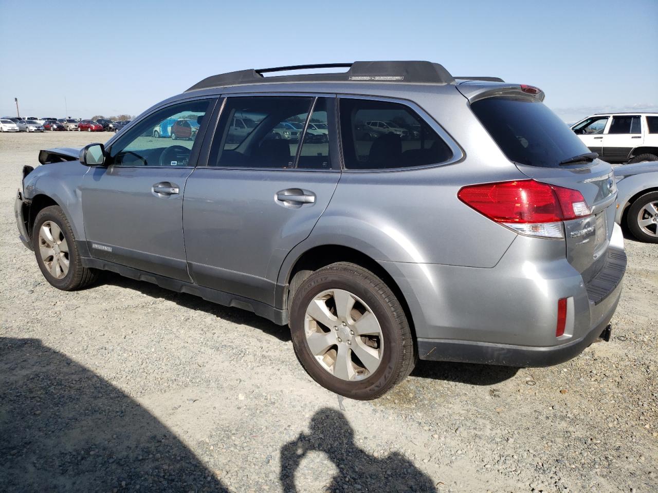 Photo 2 VIN: 4S4BRBGC6B3320348 - SUBARU OUTBACK 