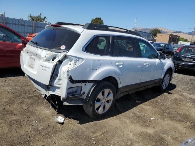 Photo 2 VIN: 4S4BRBGC7B3377433 - SUBARU OUTBACK 