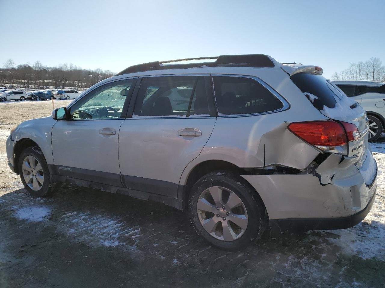 Photo 1 VIN: 4S4BRBGC8B3373178 - SUBARU OUTBACK 