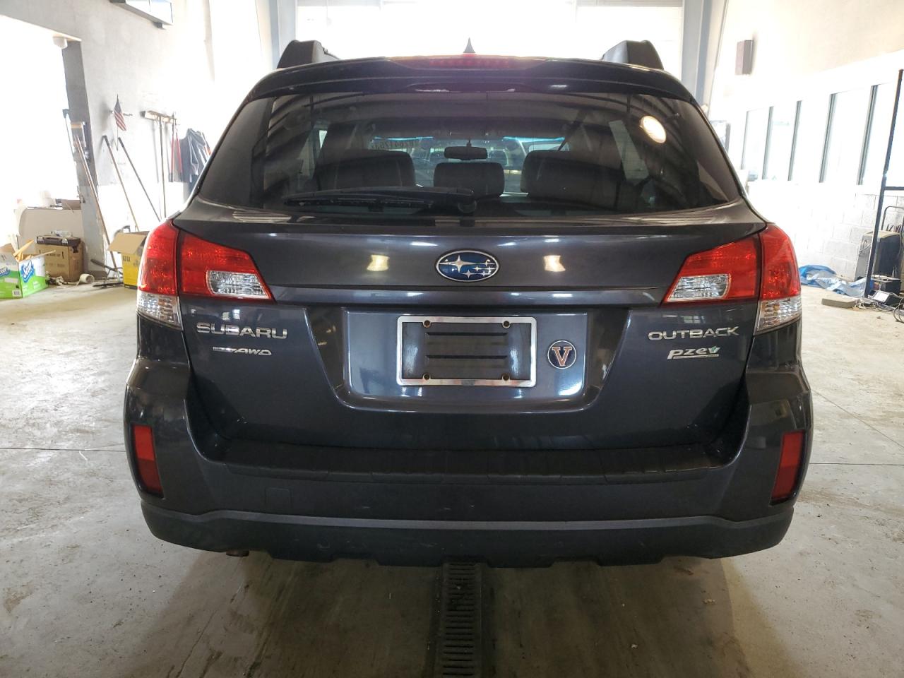 Photo 5 VIN: 4S4BRBJCXB3412846 - SUBARU OUTBACK 