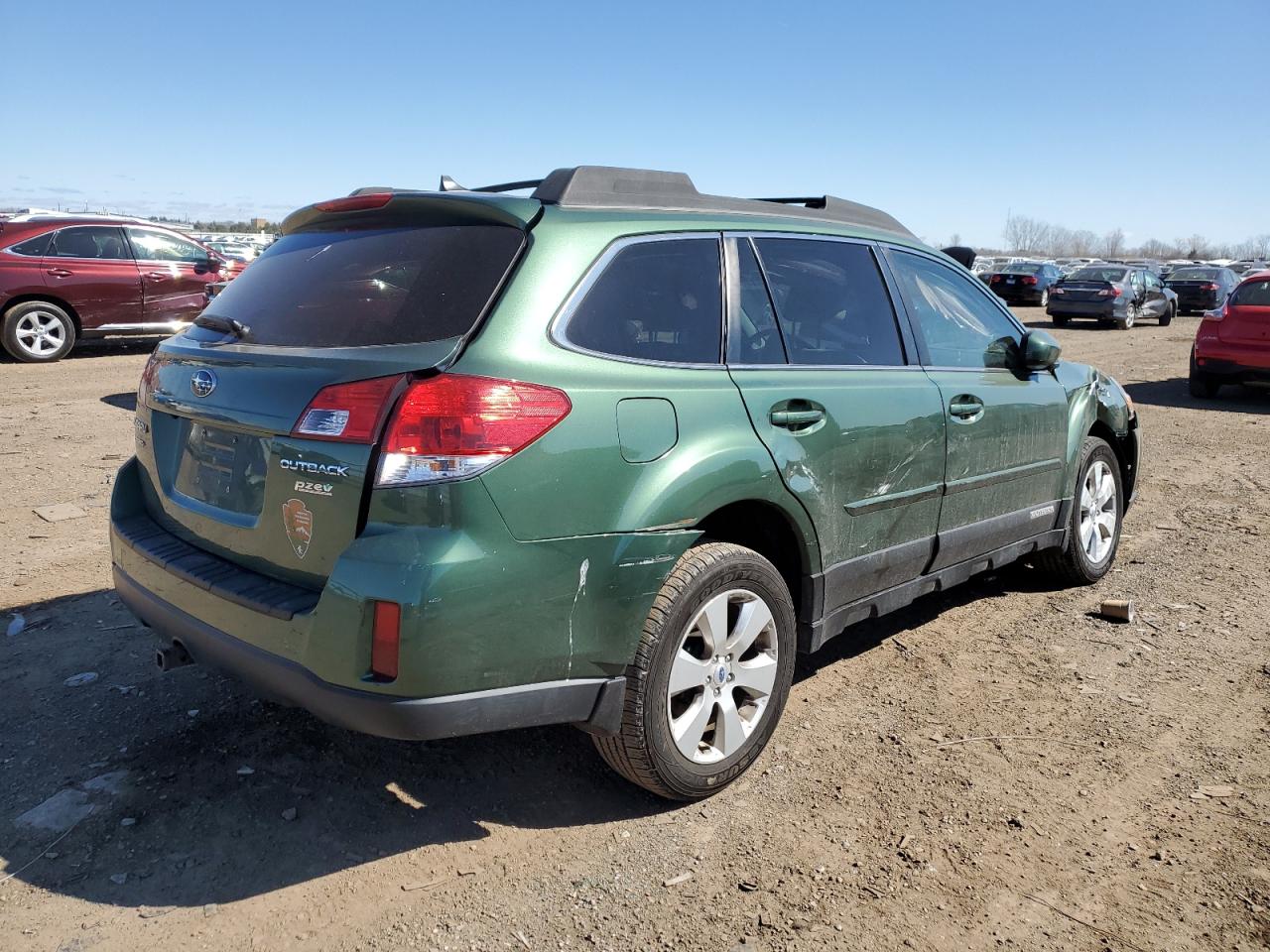 Photo 2 VIN: 4S4BRBKC1C3266031 - SUBARU OUTBACK 