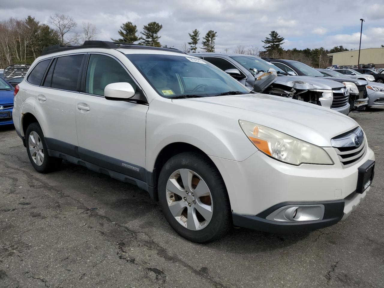 Photo 3 VIN: 4S4BRBKC2A3380553 - SUBARU OUTBACK 