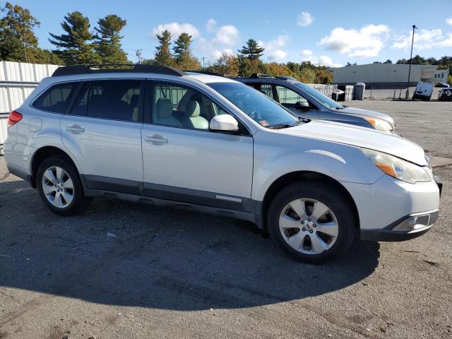 Photo 3 VIN: 4S4BRBKC3B3434055 - SUBARU OUTBACK 