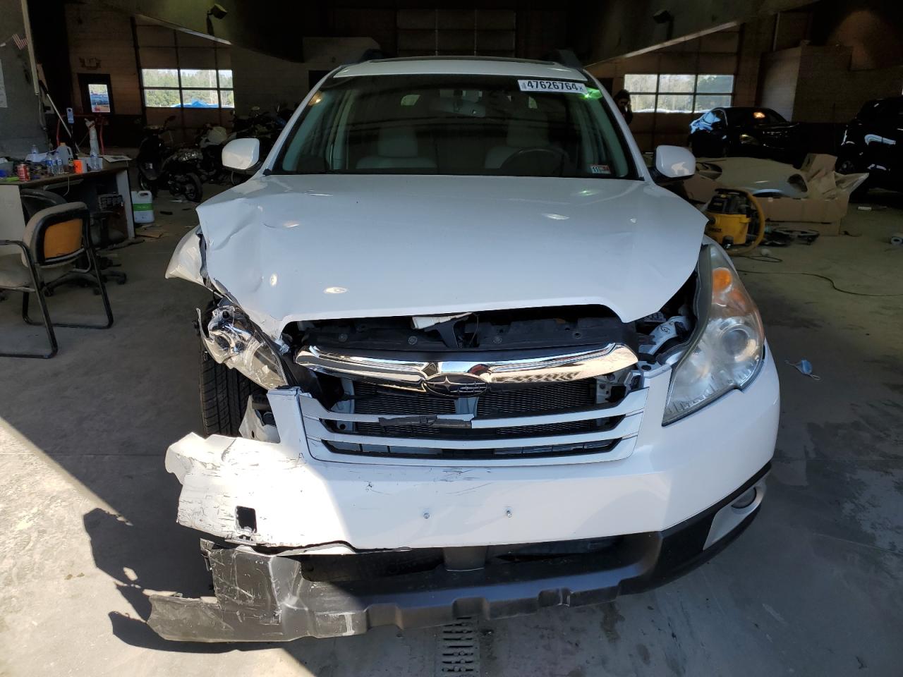 Photo 4 VIN: 4S4BRBKC3C3216215 - SUBARU OUTBACK 