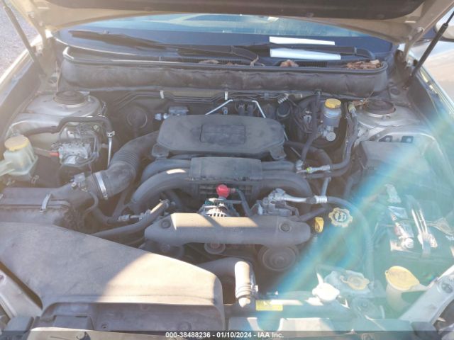 Photo 9 VIN: 4S4BRBKC6A3327483 - SUBARU OUTBACK 