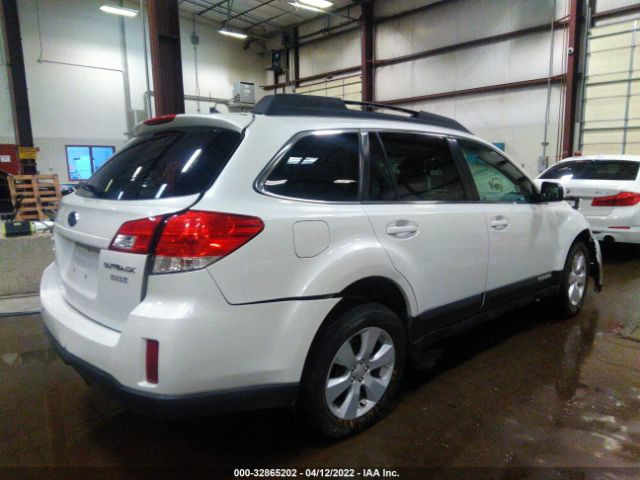 Photo 3 VIN: 4S4BRBKC6B3403673 - SUBARU OUTBACK 