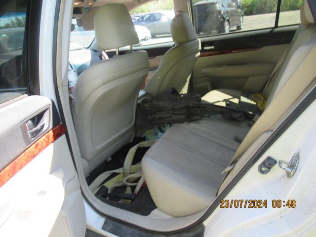 Photo 7 VIN: 4S4BRBKC6C3217701 - SUBARU OUTBACK 2. 