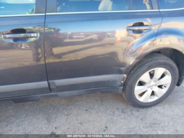 Photo 5 VIN: 4S4BRBKC6C3226446 - SUBARU OUTBACK 