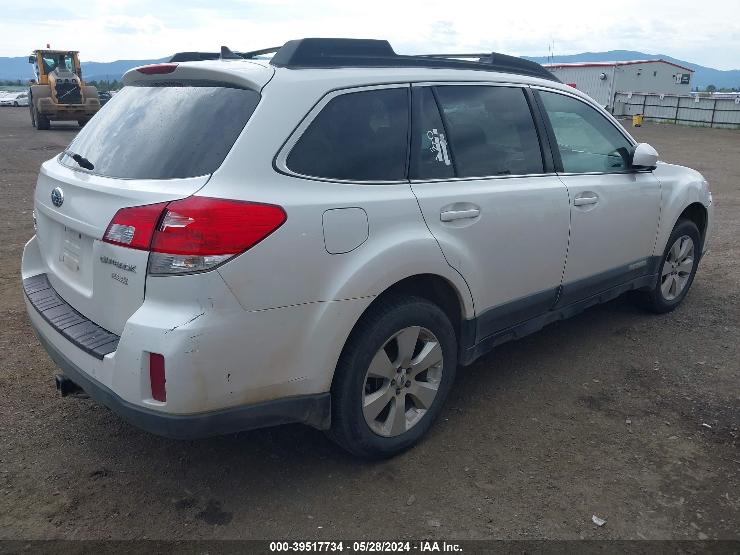 Photo 3 VIN: 4S4BRBKC6C3291605 - SUBARU OUTBACK 